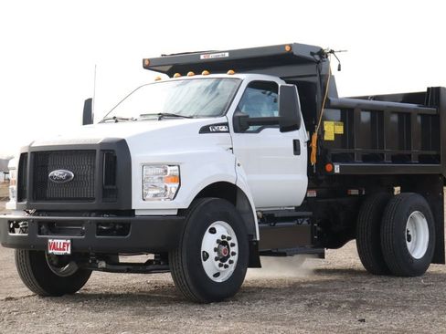 New 2026 Ford F650 2WD Regular Cab Super Duty image 4