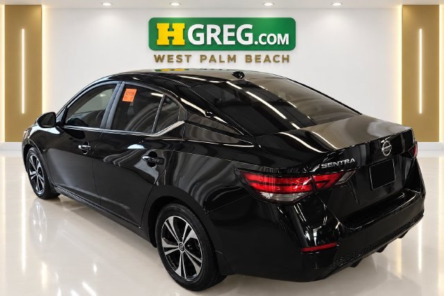 Used 2022 Nissan Sentra SV FWD image 2