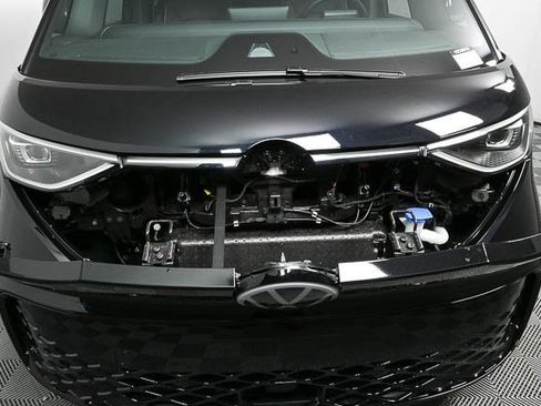 New 2025 Volkswagen ID. Buzz Pro S image 34