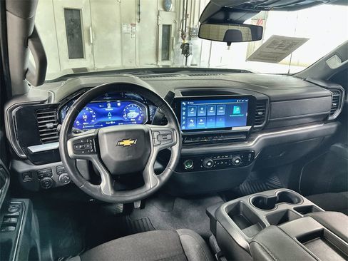 Used 2022 Chevrolet Silverado 1500 LT image 18