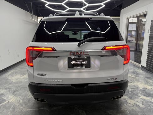 Used 2021 GMC Acadia AT4 image 9