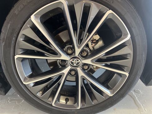 Used 2026 Toyota Prius XLE FWD image 19