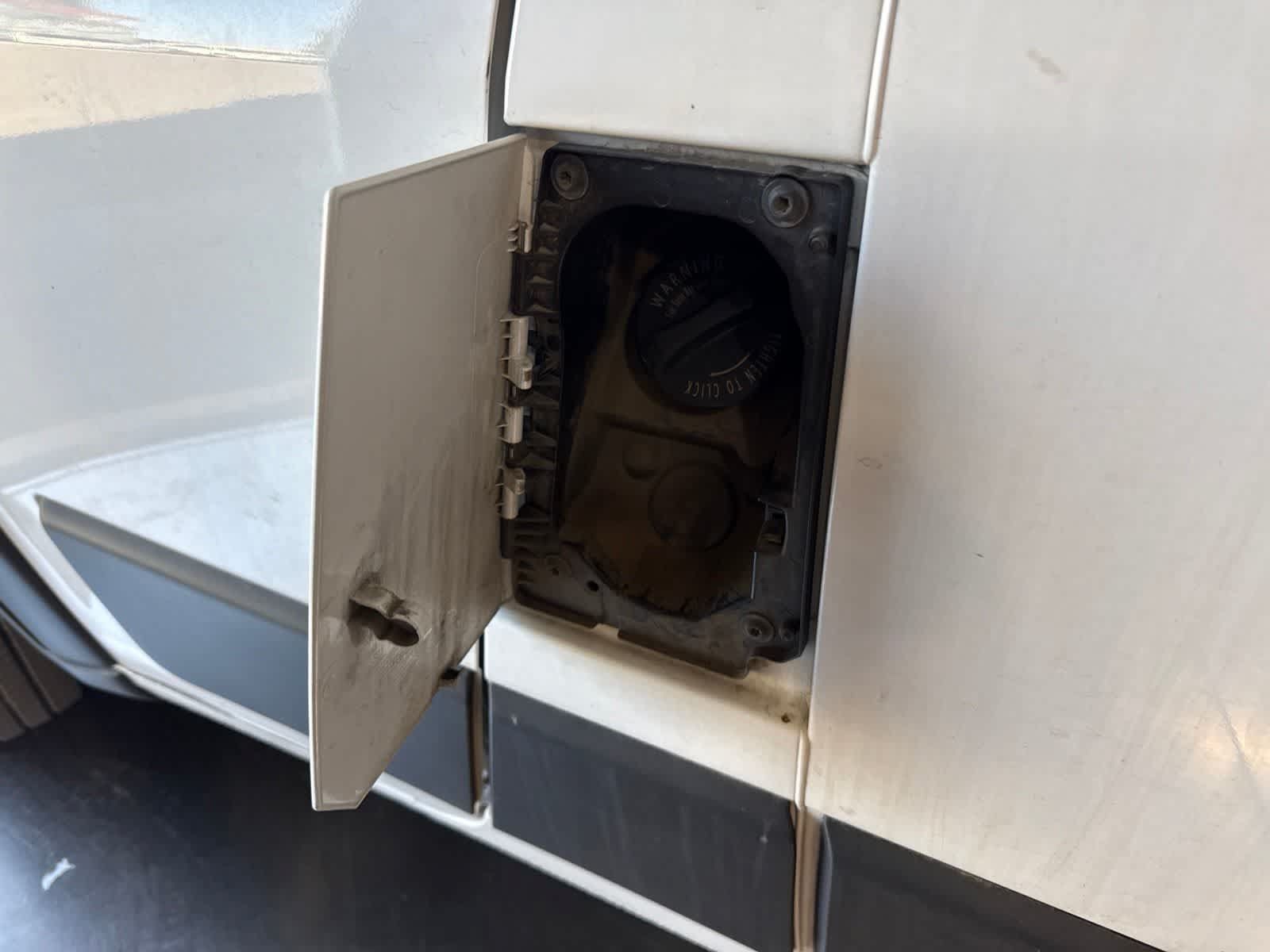 Used 2025 RAM ProMaster 2500 w/ Convenience Group FWD image 10