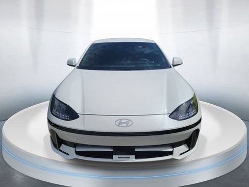 Certified 2025 Hyundai Ioniq 6 SEL RWD image 2