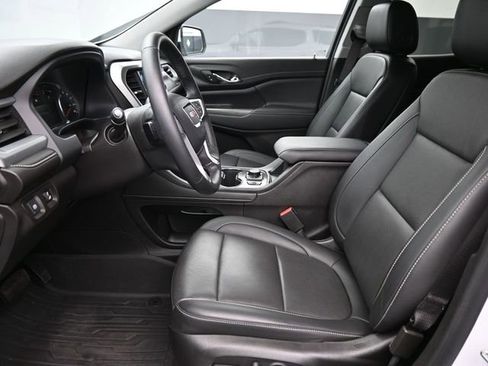 Used 2023 GMC Acadia SLT image 10