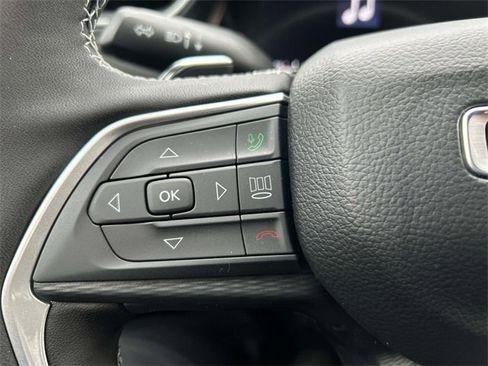 New 2025 Jeep Grand Cherokee L Altitude image 10