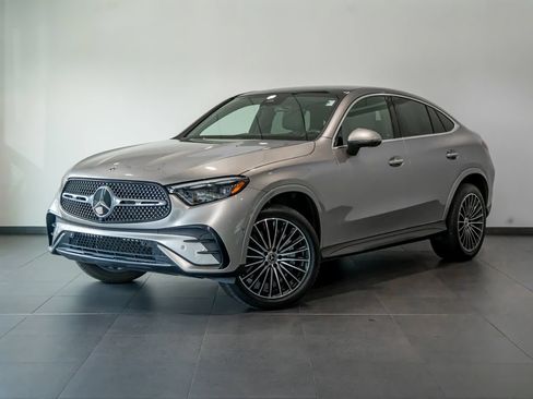 Used 2024 Mercedes-Benz GLC 300 4MATIC image 1