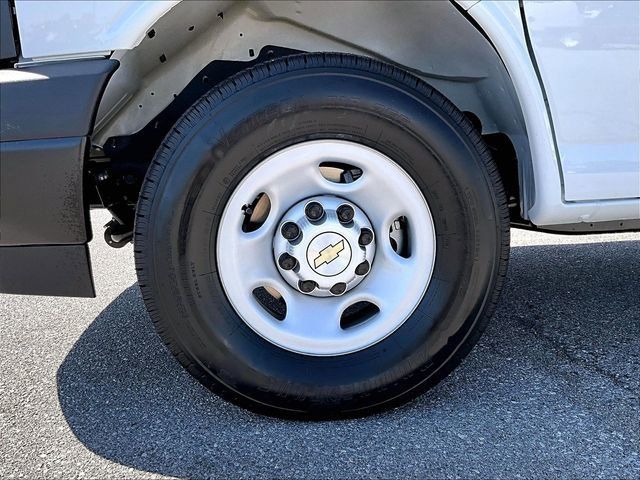 New 2026 Chevrolet Express 2500 w/ Driver Convenience Package RWD image 7