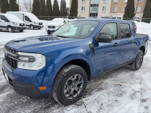 Used 2024 Ford Maverick XLT image 3