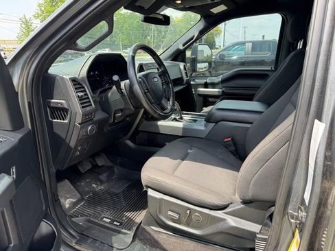 Used 2018 Ford F150 XLT w/ Equipment Group 302A Luxury AWD/4WD image 12