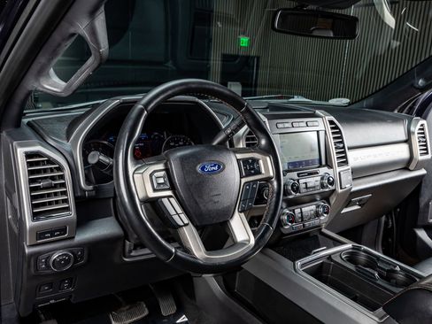 Used 2021 Ford F250 Platinum w/ FX4 Off-Road Package image 17