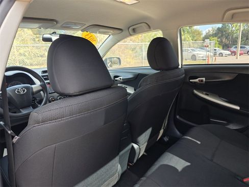 Used 2013 Toyota Corolla LE image 22