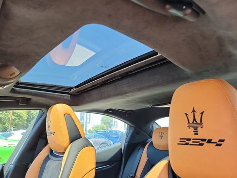 New 2024 Maserati Ghibli Trofeo image 12