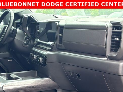 Used 2025 Chevrolet Silverado 2500 LTZ w/ LTZ Plus Package AWD/4WD image 17