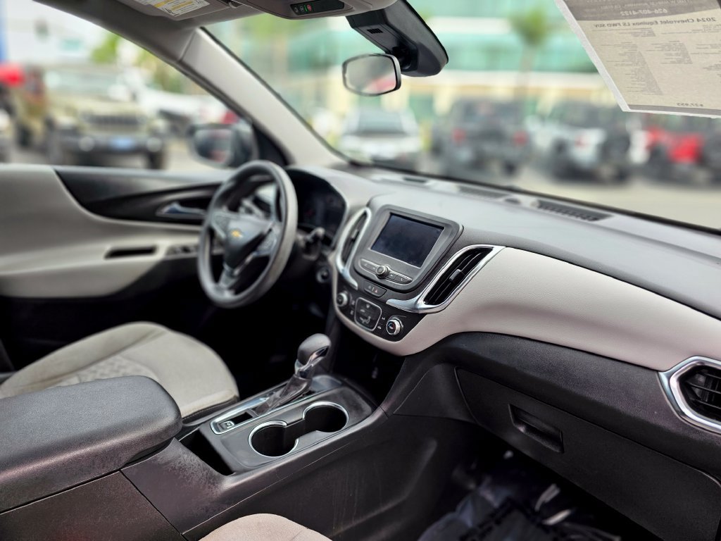Used 2024 Chevrolet Equinox LS FWD image 38