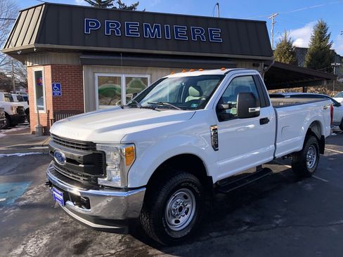 Used 2017 Ford F250 XL w/ Power Equipment Group image 8
