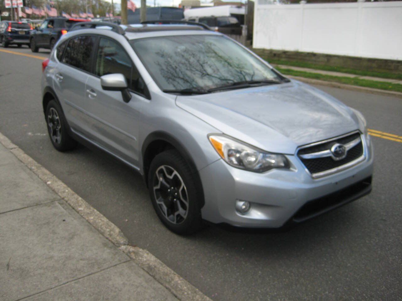 Used 2015 Subaru Crosstrek 2.0i Premium w/ Moonroof Package AWD/4WD image 2