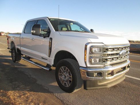 Used 2024 Ford F250 Lariat AWD/4WD image 5
