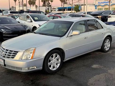 Used 2006 Cadillac DTS Performance image 2