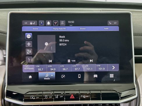 Used 2025 Jeep Compass Limited AWD/4WD image 21