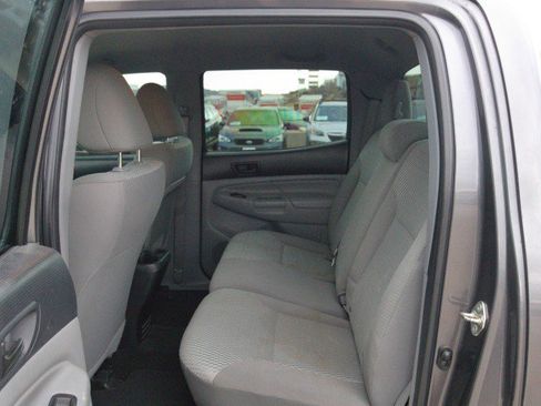 Used 2014 Toyota Tacoma 4x4 Double Cab image 24