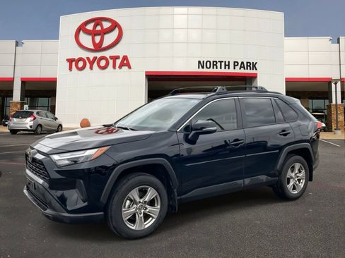 Used 2025 Toyota RAV4 XLE w/ Convenience Package AWD/4WD image 1