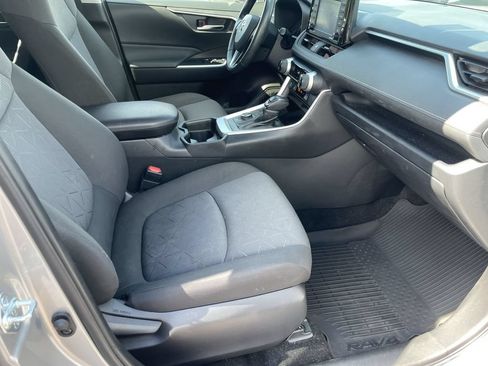 Used 2021 Toyota RAV4 XLE w/ Convenience Package AWD/4WD image 33
