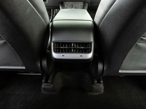 Used 2023 Tesla Model Y Long Range AWD/4WD image 18