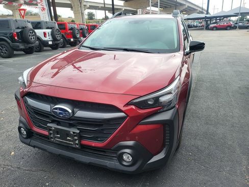 Used 2025 Subaru Outback Premium image 2