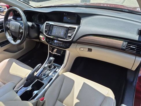 Used 2017 Honda Accord EX-L image 32