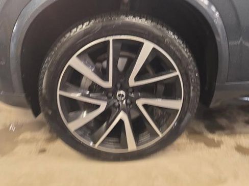 Certified 2024 Volvo XC90 B6 Plus image 18