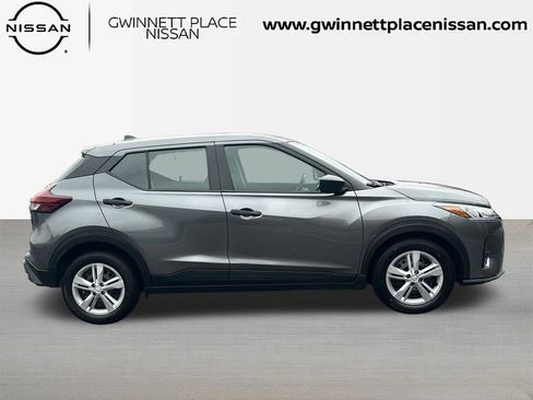Used 2024 Nissan Kicks S image 4