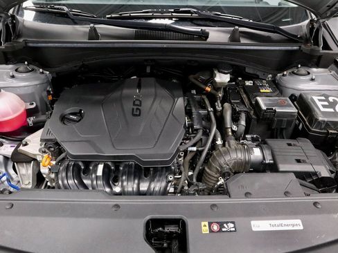 Used 2023 Kia Sportage LX image 17