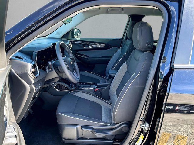 Used 2026 Chevrolet TrailBlazer LS FWD image 27