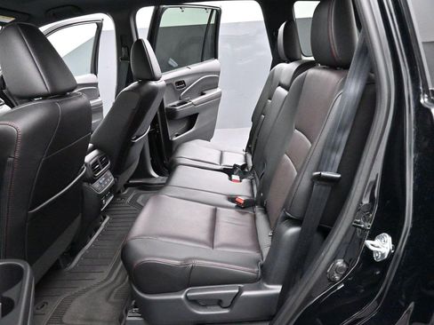 Used 2024 Honda Passport Black Edition image 35