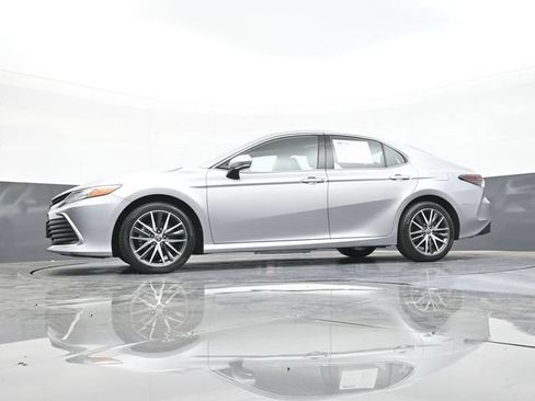 Used 2024 Toyota Camry XLE FWD image 57