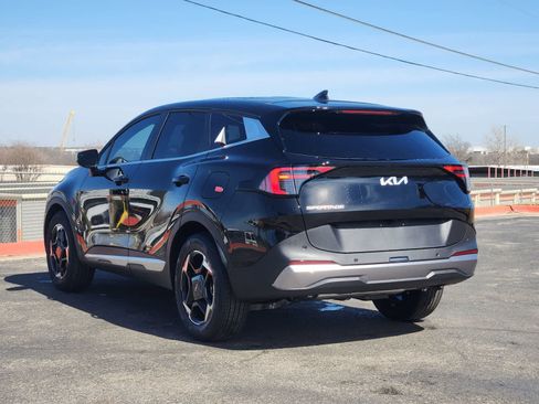 New 2026 Kia Sportage EX FWD image 5