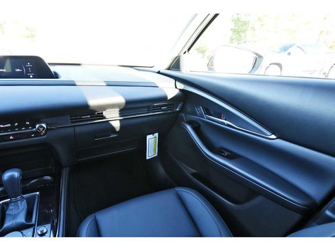 Certified 2025 MAZDA CX-30 AWD 2.5 S w/ Preferred Package image 8