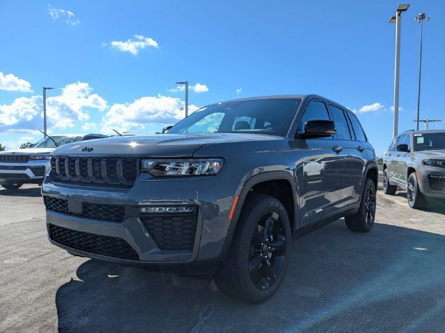 New 2027 Jeep Grand Cherokee Limited w/ Limited Altitude Package RWD image 8