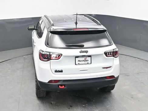 Used 2025 Jeep Compass Trailhawk AWD/4WD image 23