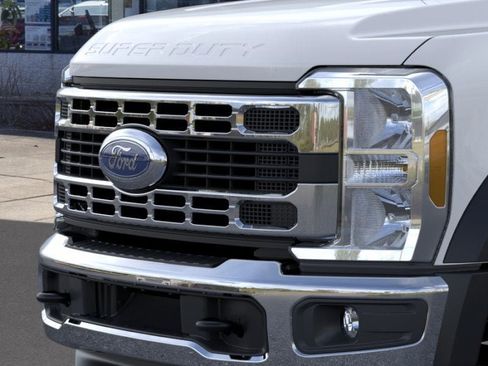 New 2025 Ford F450 XL w/ XL Chrome Package image 17