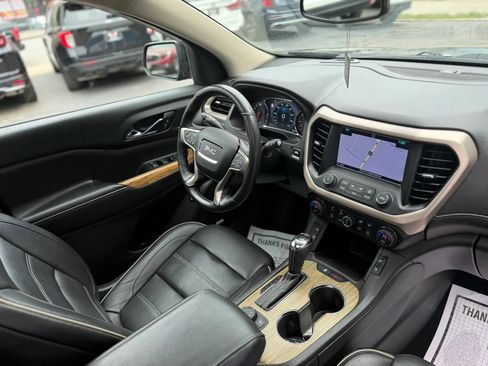 Used 2017 GMC Acadia Denali w/ Technology Package AWD/4WD image 13
