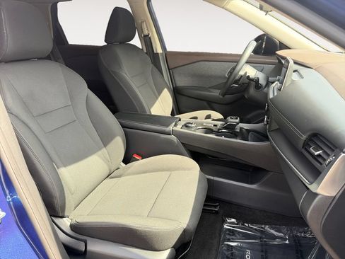 Used 2023 Nissan Rogue S AWD/4WD image 25