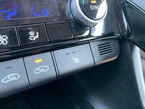 Used 2024 Hyundai Elantra SEL w/ Convenience Package FWD image 18