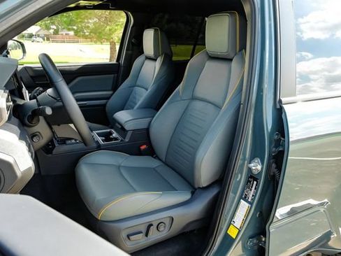 Used 2025 Toyota 4Runner Trailhunter AWD/4WD image 37