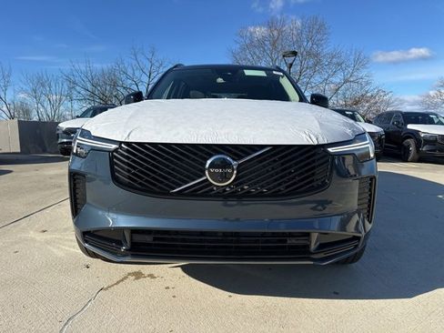 New 2026 Volvo XC90 B6 Ultra image 2