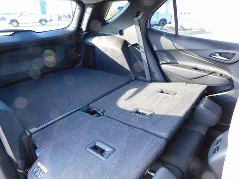 Used 2022 Chevrolet Equinox LT w/ Driver Convenience Package image 26