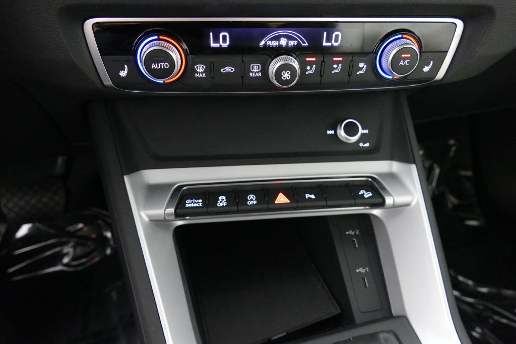 Used 2025 Audi Q3 2.0T Premium AWD/4WD image 19