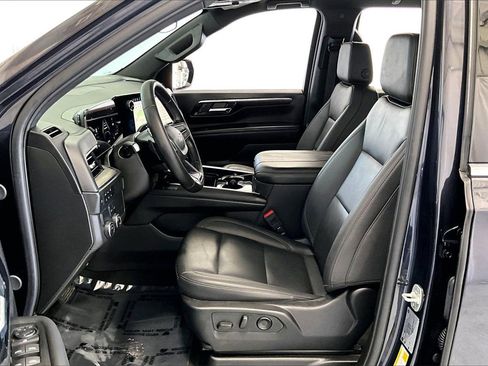 Used 2025 Chevrolet Tahoe LT image 18