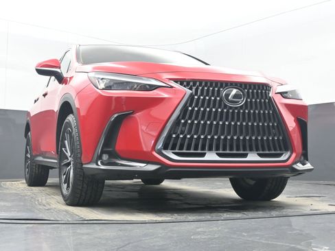 Used 2025 Lexus NX 250 FWD w/ Premium Package image 21